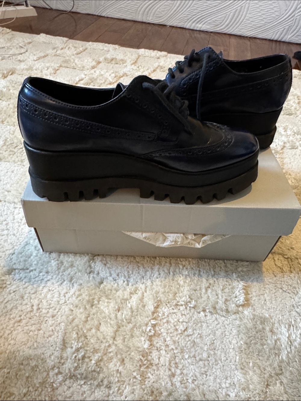 Platform Brogue Lace-Up Shoes - Picture 2 of 4